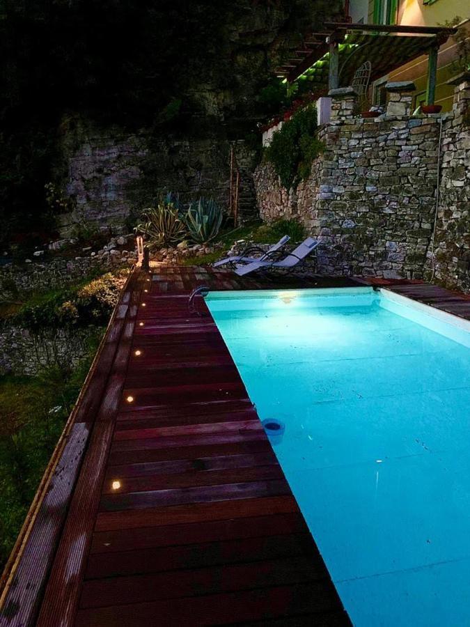 La Casa Sulla Collina Del Castello Vila Breno Exterior foto